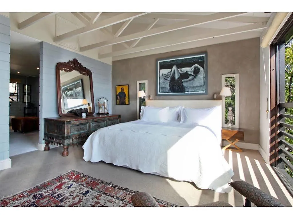 17 Geneva Lower Camps Bay Apartment