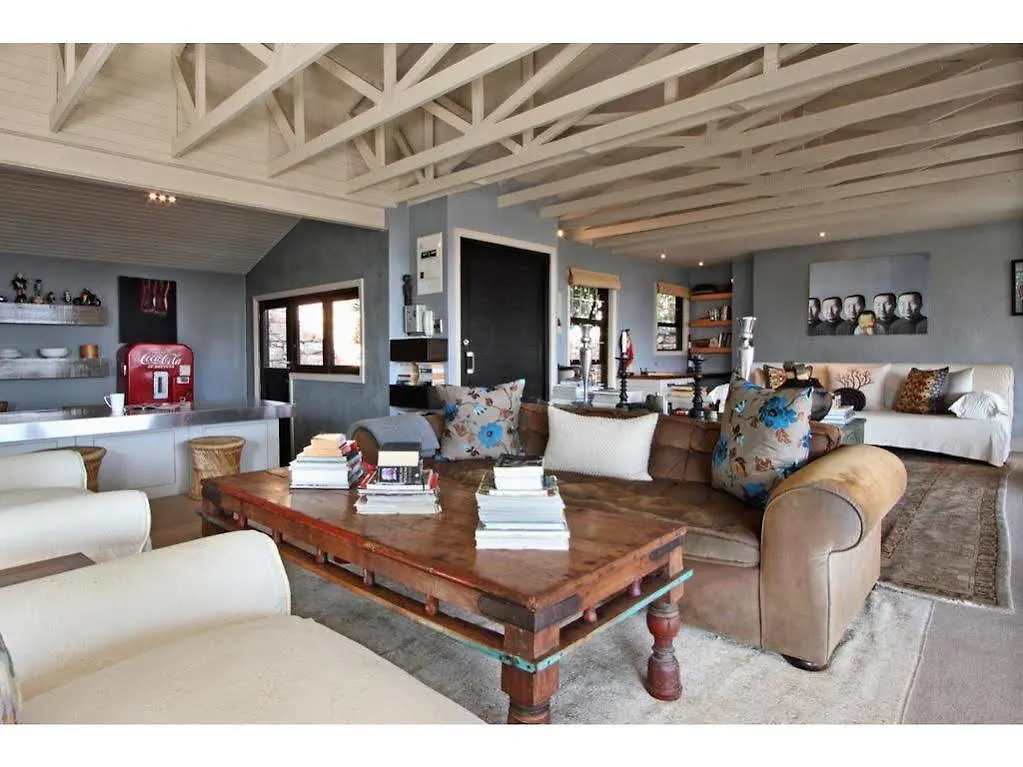 Apartment 17 Geneva Lower Camps Bay