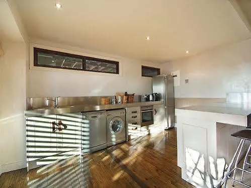 Apartment 17 Geneva Lower Camps Bay
